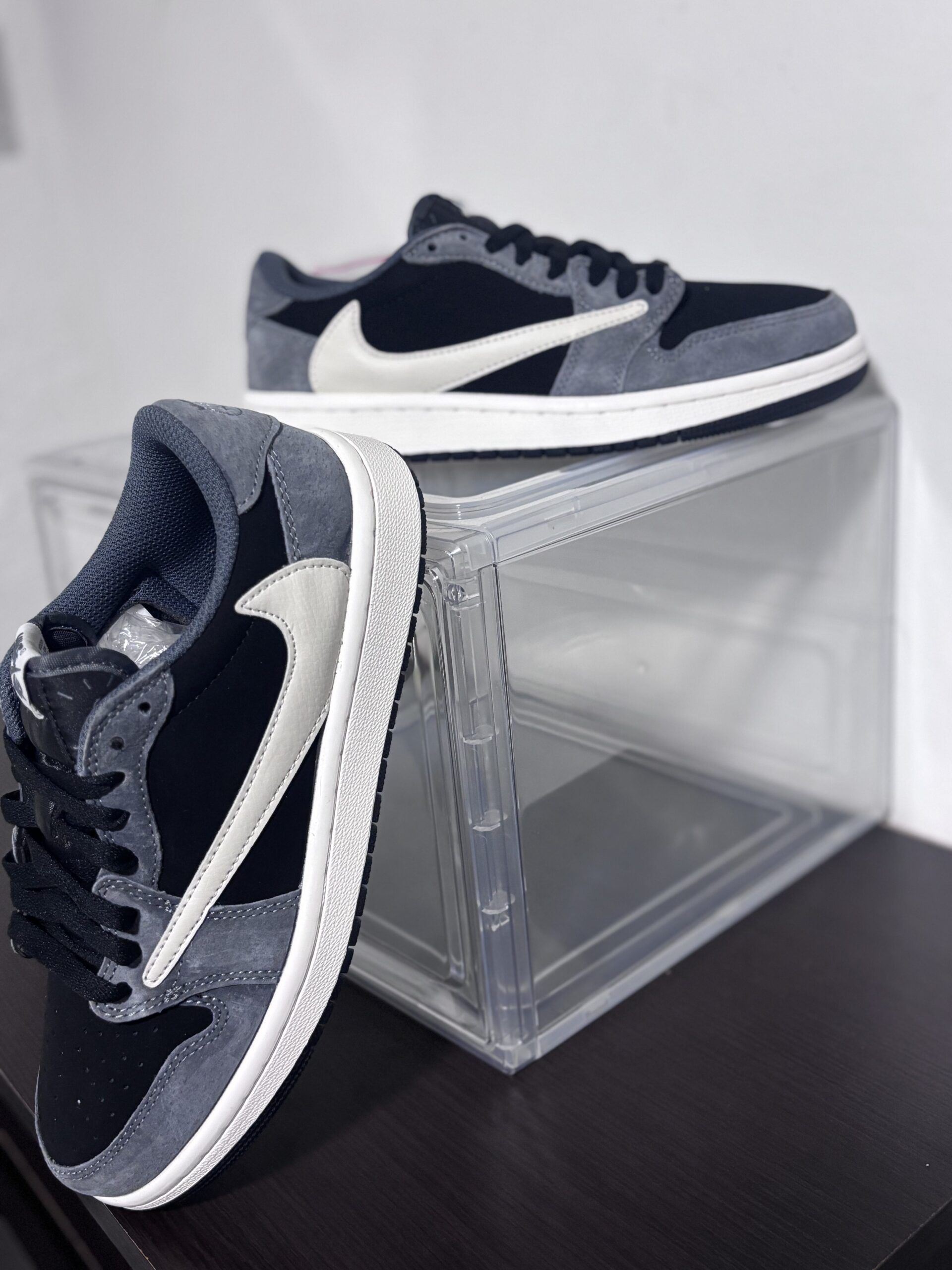 Jordan 1 low x travis scott