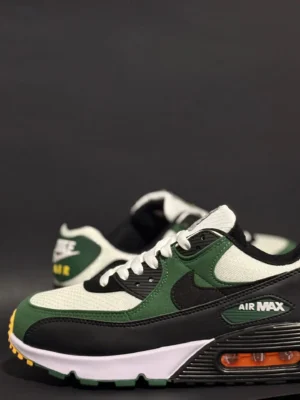 Nike Air Max 90 en platino puro y verde Nike Air Max 90 en platino puro y verde