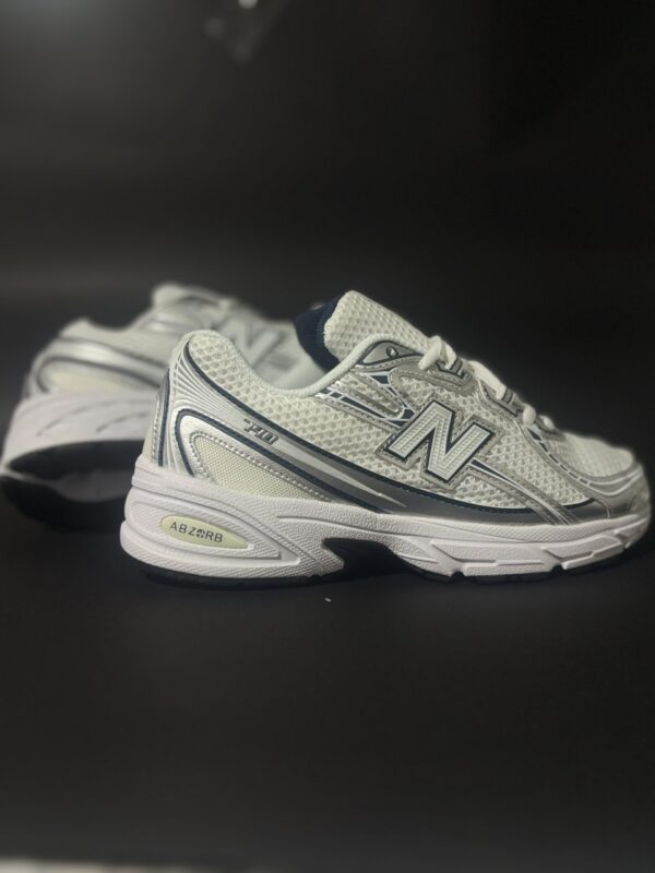 img_6435 New Balance 740 White/Navy